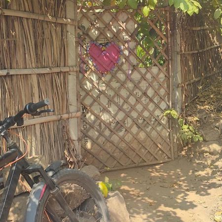 Hearthspace Hampi - Small Home, A Low-Impact Backpackers Hostel Екстер'єр фото